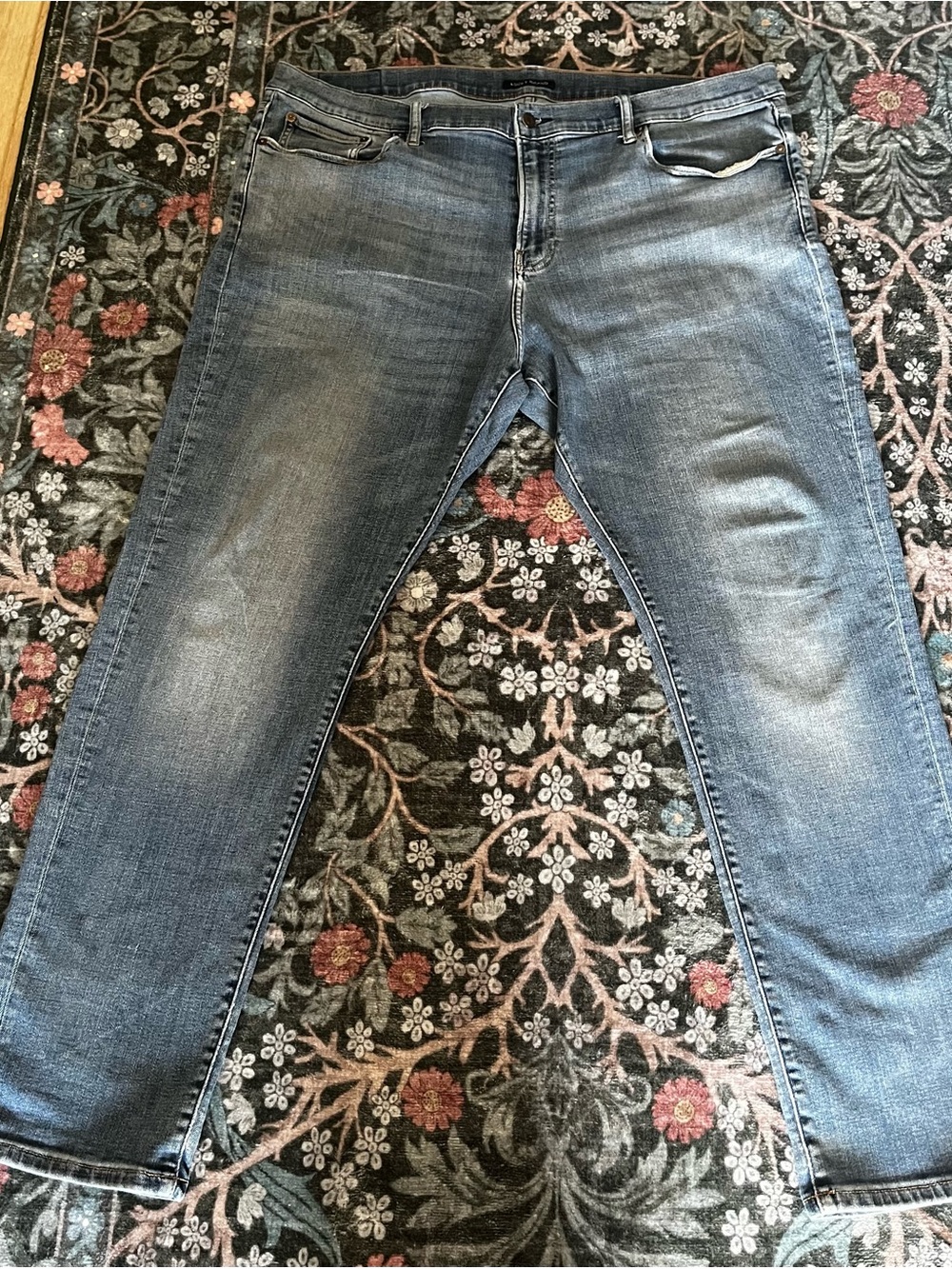 Lucky Brand 410 Athletic Straight Men's Jeans in Faded Blue
